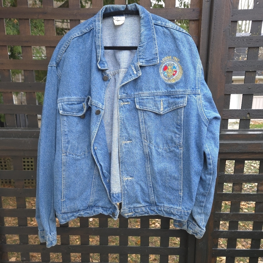 Vintage Denim Jacket - Picture 2 of 9